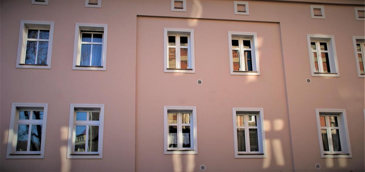 Villa La Val, Apartamenty Валбжих Екстериор снимка
