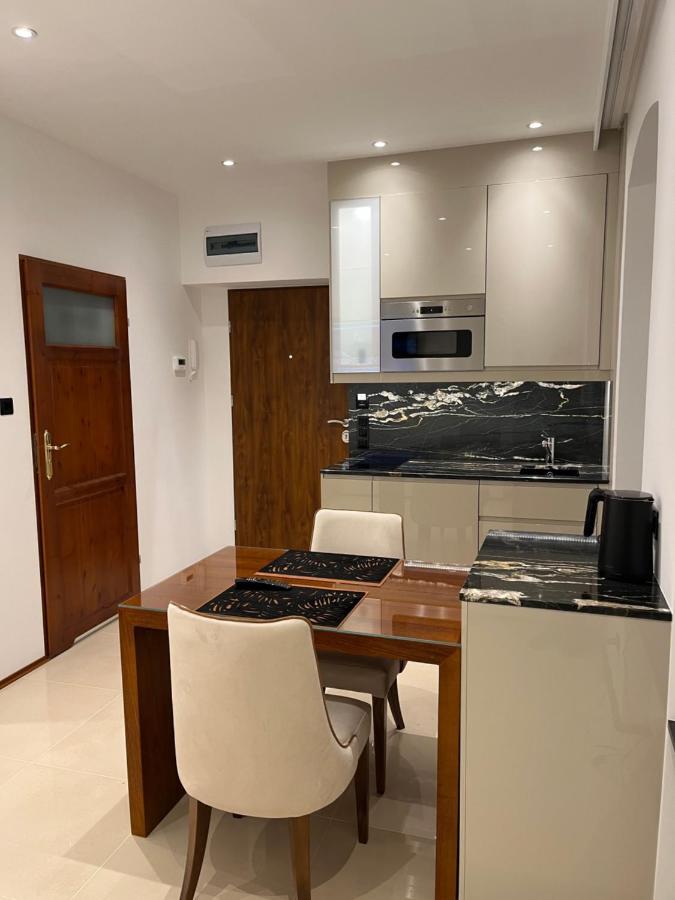 Villa La Val, Apartamenty Валбжих Екстериор снимка