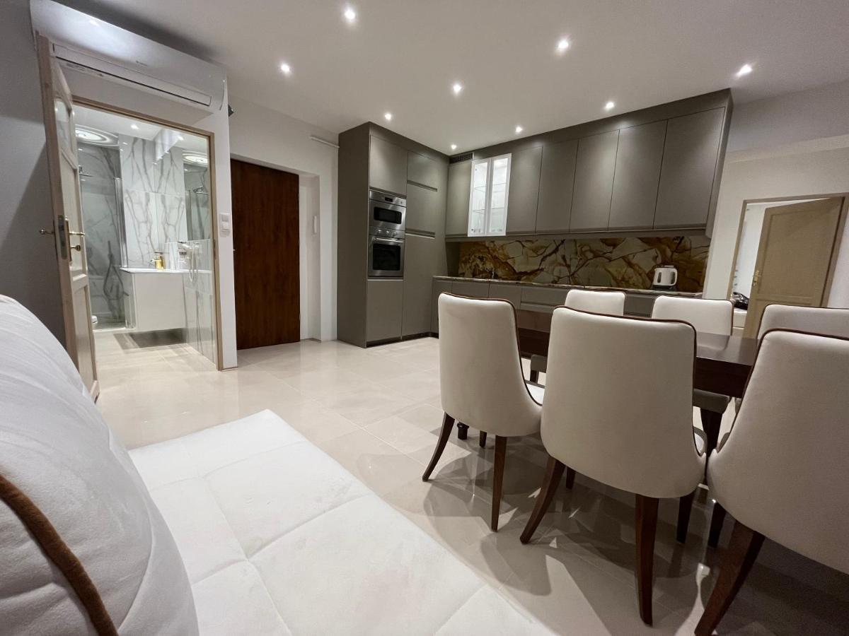 Villa La Val, Apartamenty Валбжих Екстериор снимка