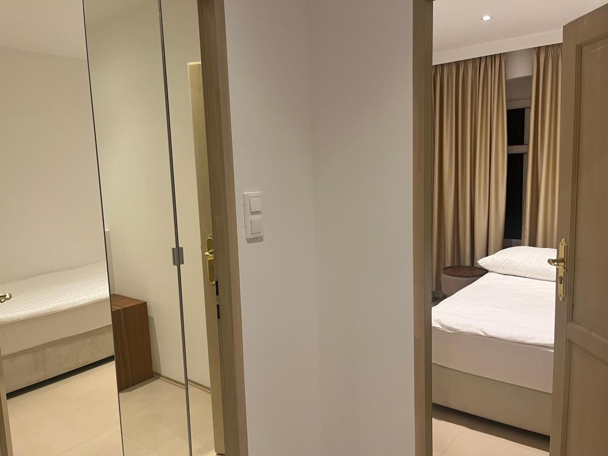 Villa La Val, Apartamenty Валбжих Екстериор снимка