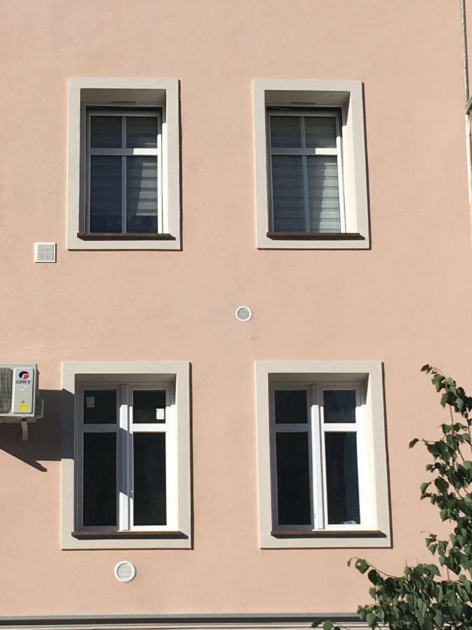 Villa La Val, Apartamenty Валбжих Екстериор снимка