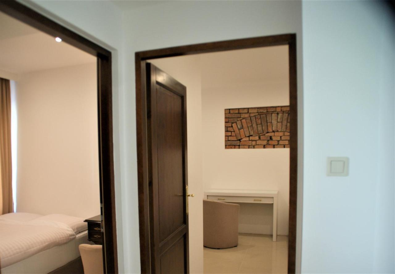 Villa La Val, Apartamenty Валбжих Екстериор снимка